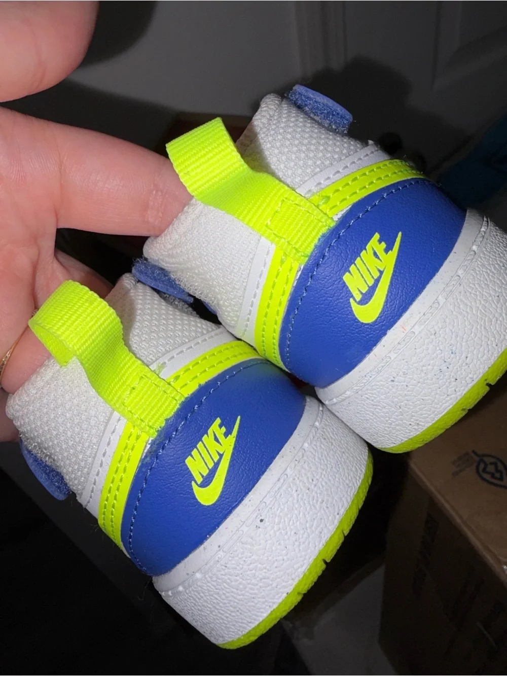 Nike Kids High-Top Sneaker in White, Blue & Neon Yellow
